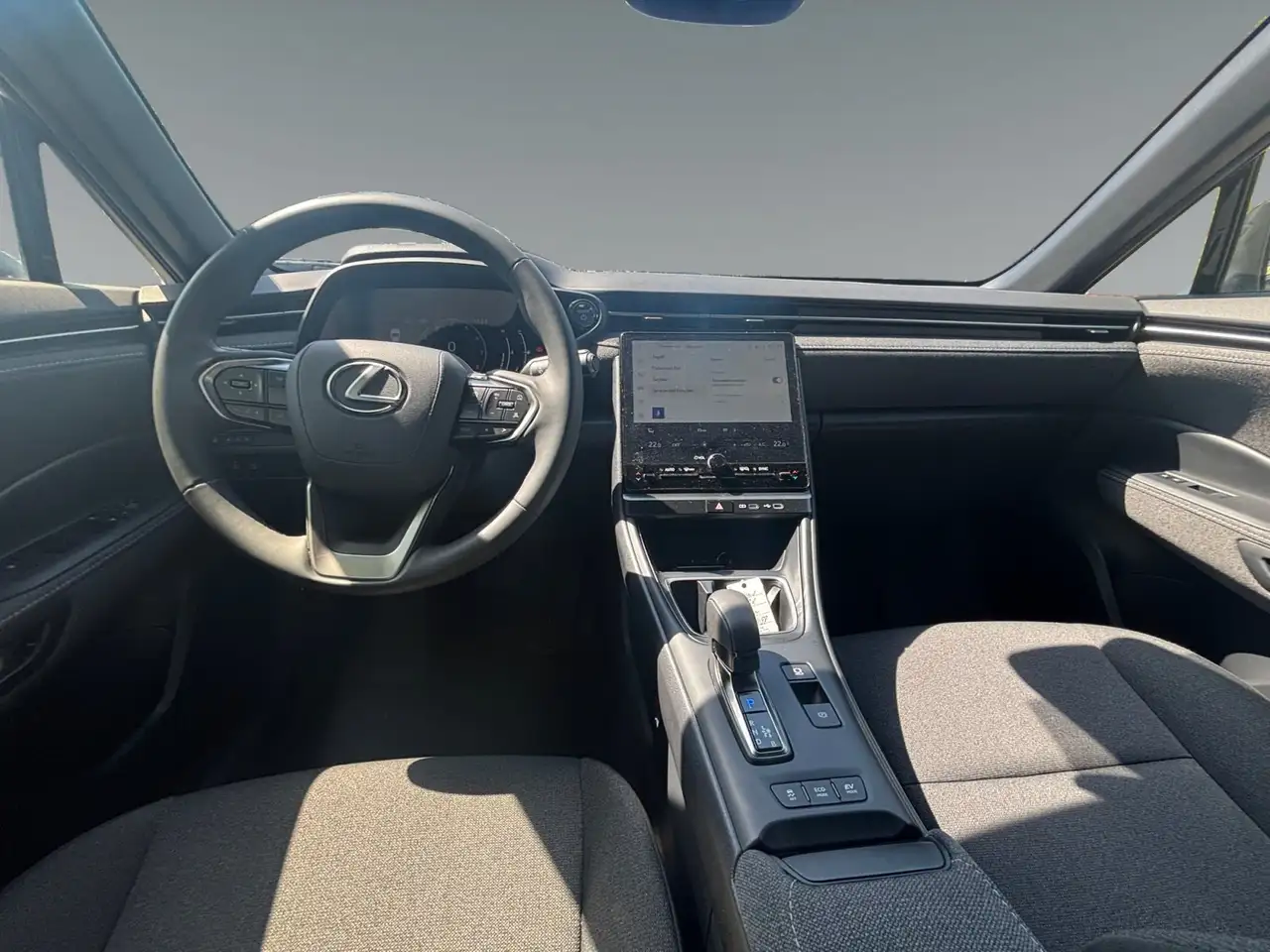 Lexus LBX 11