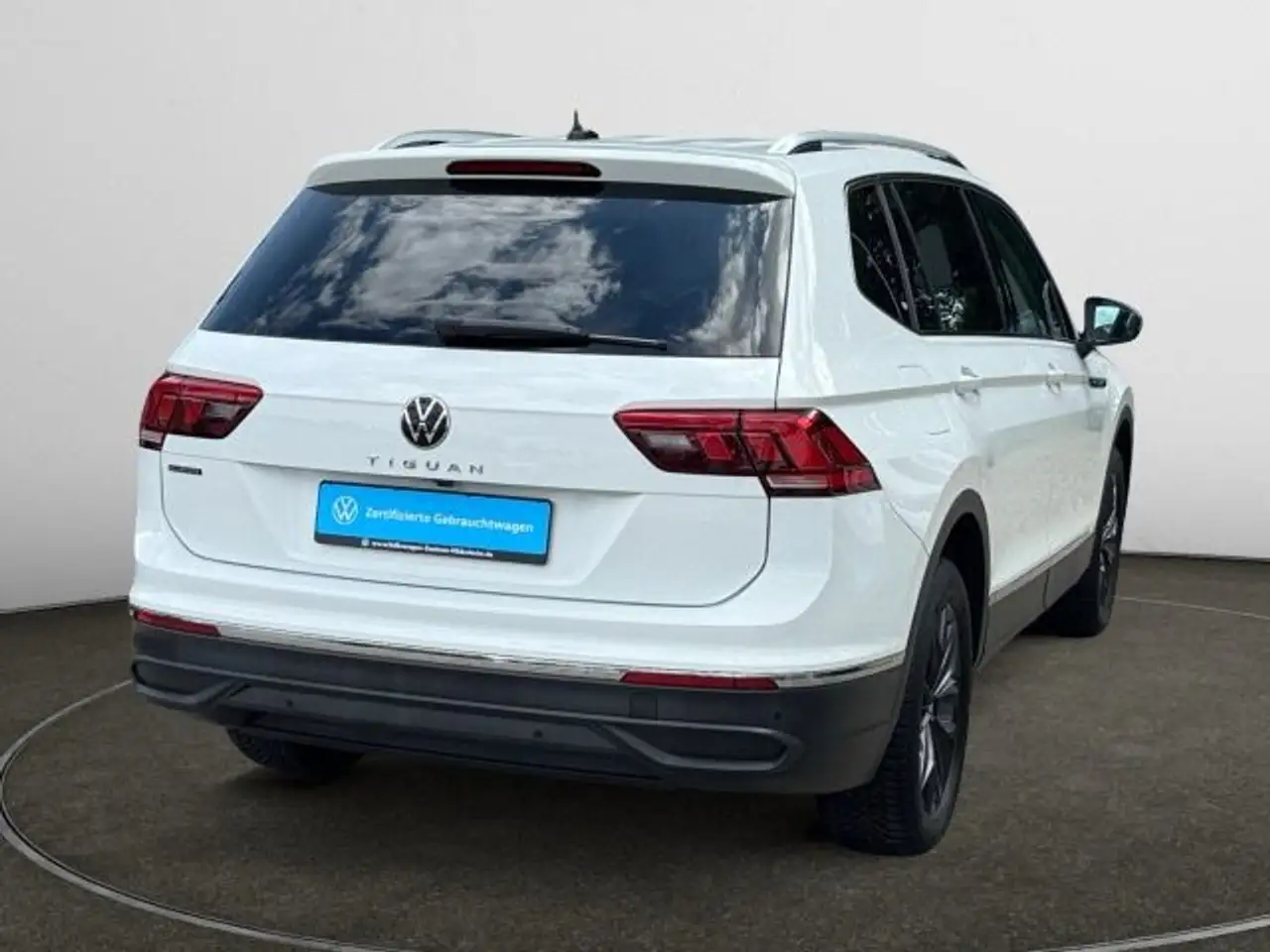 Volkswagen Tiguan 5