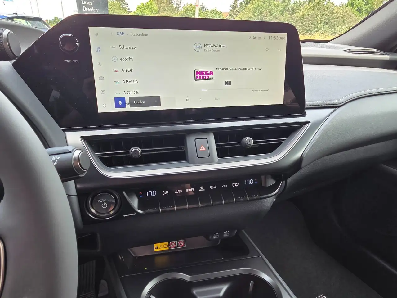 Lexus UX 11