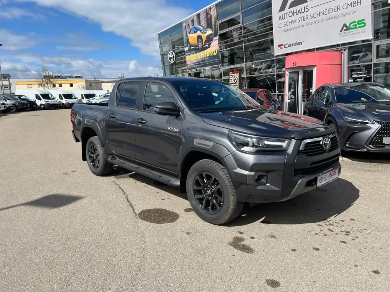 Toyota Hilux 2