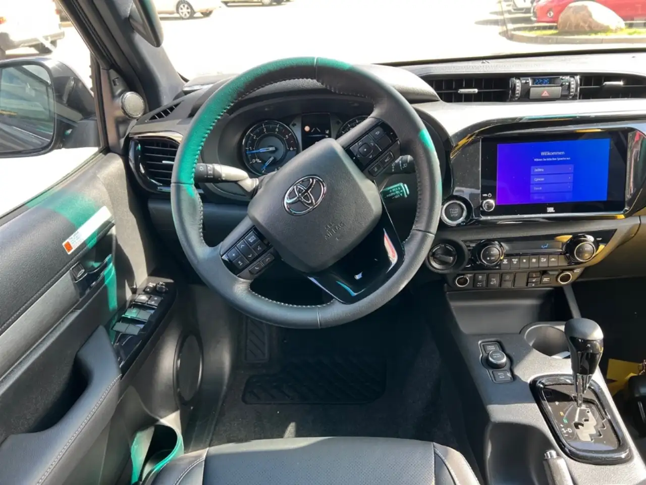 Toyota Hilux 13