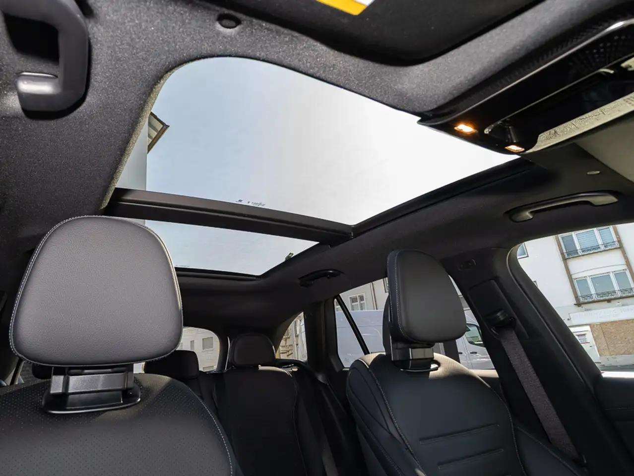Mercedes-Benz GLC 300 11