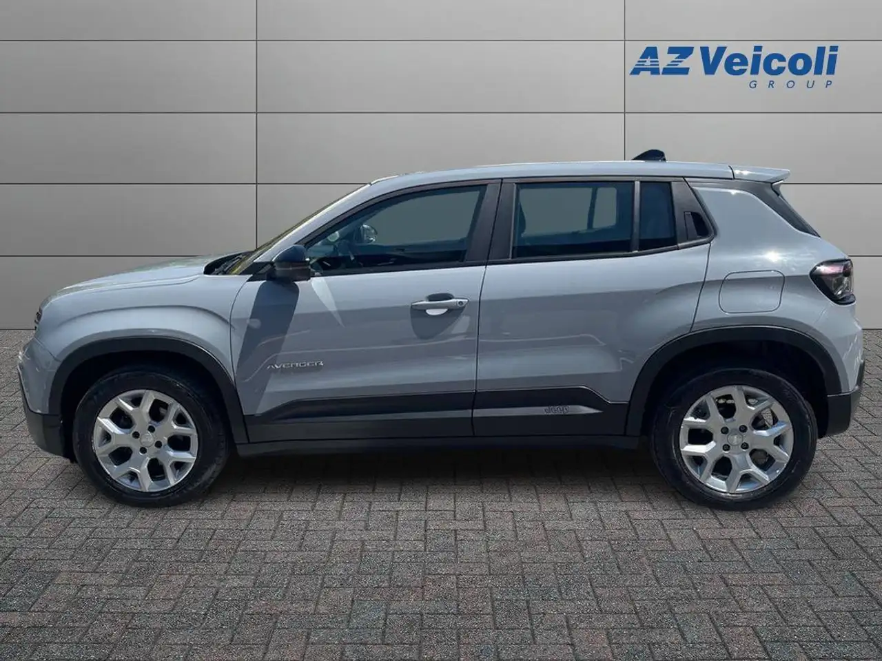 Jeep Avenger 4
