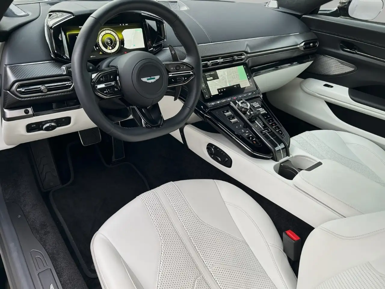 Aston Martin Vantage 3