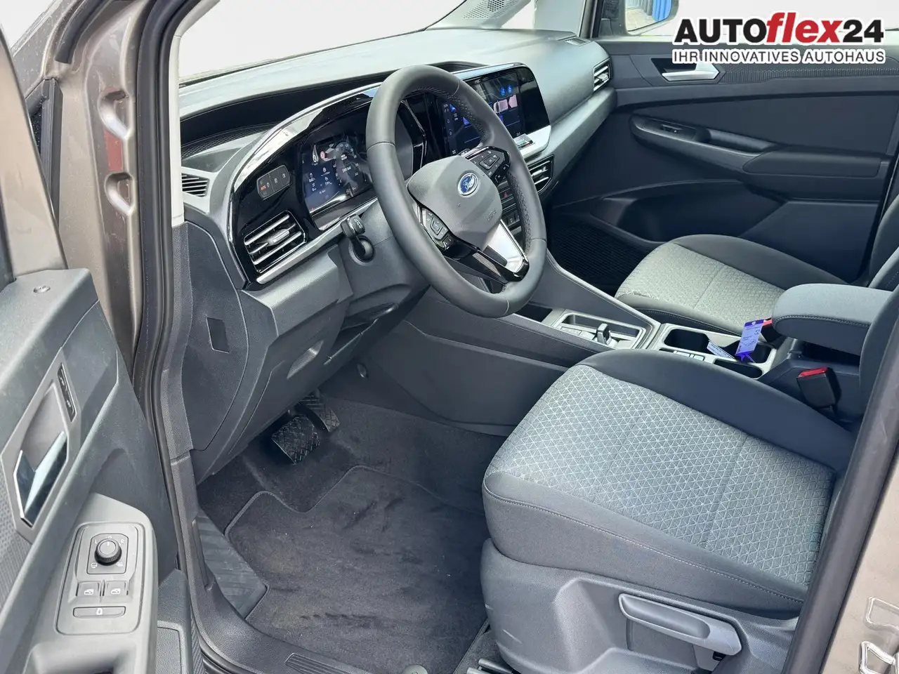 Ford Grand 12