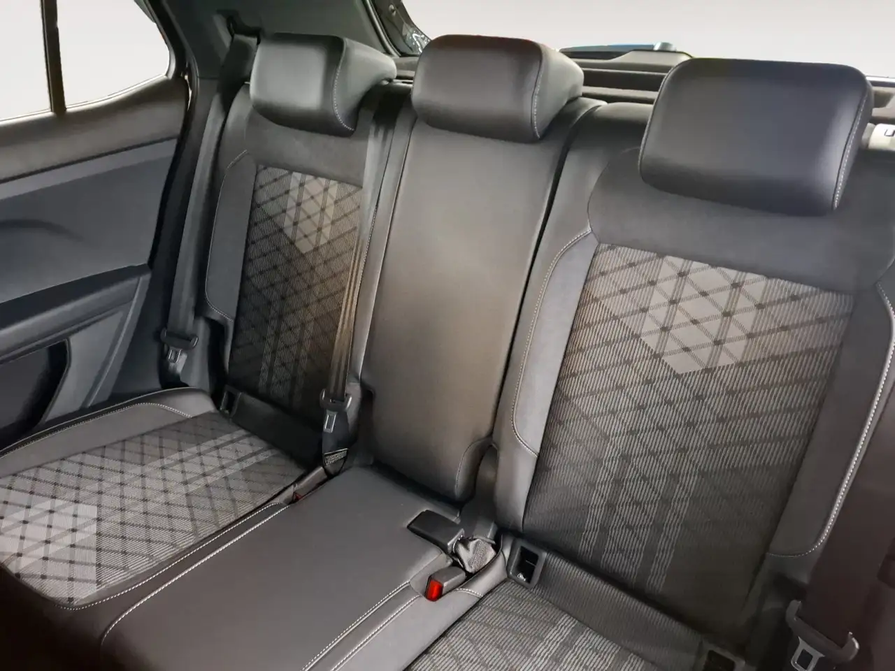 Volkswagen T-Cross 7