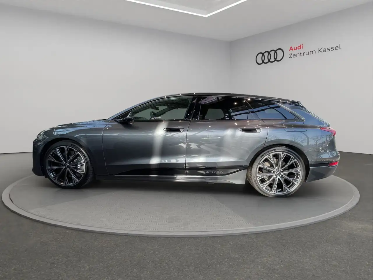 Audi S6 4