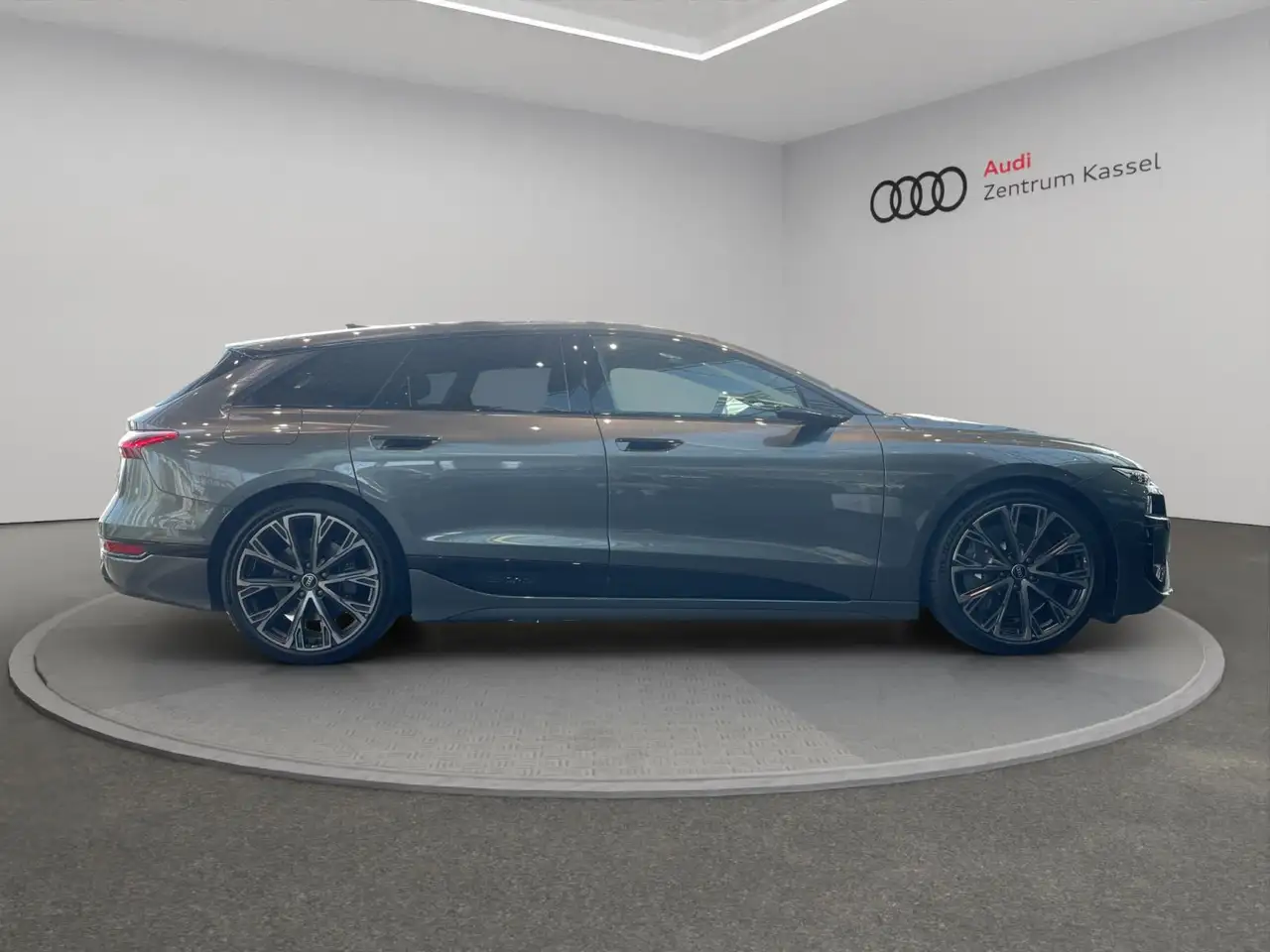 Audi S6 8
