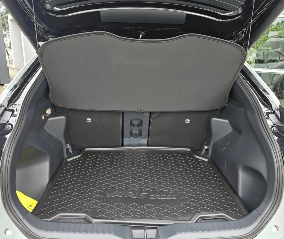 Toyota Yaris 8