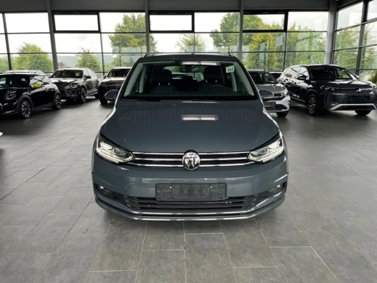 Volkswagen Touran 2