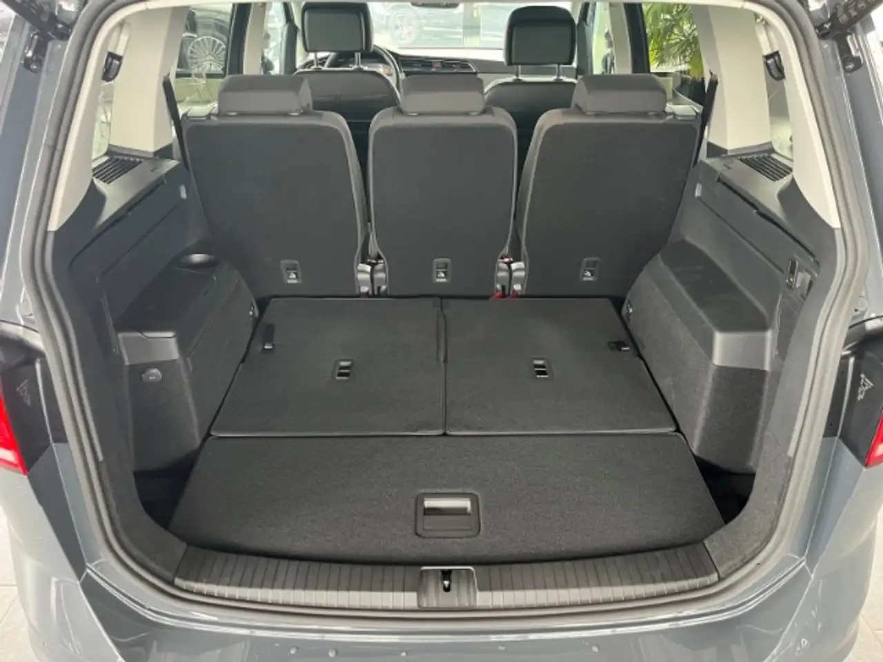 Volkswagen Touran 8