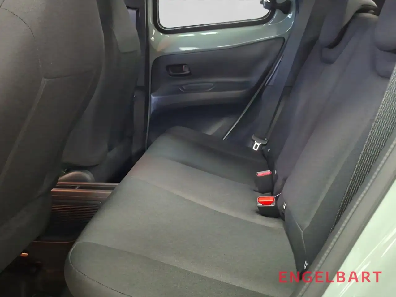 Toyota Aygo X 12