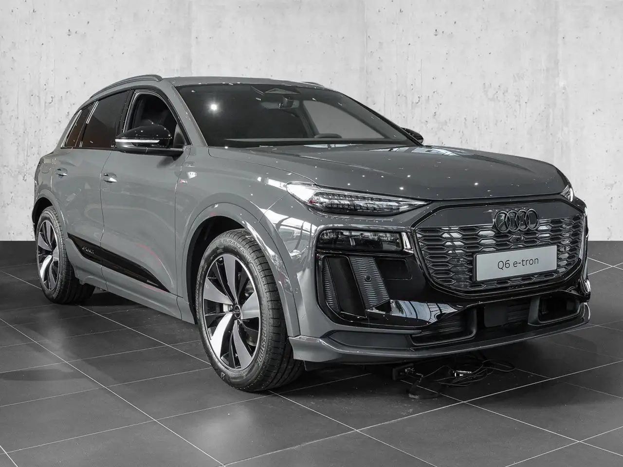 Audi Q6 2