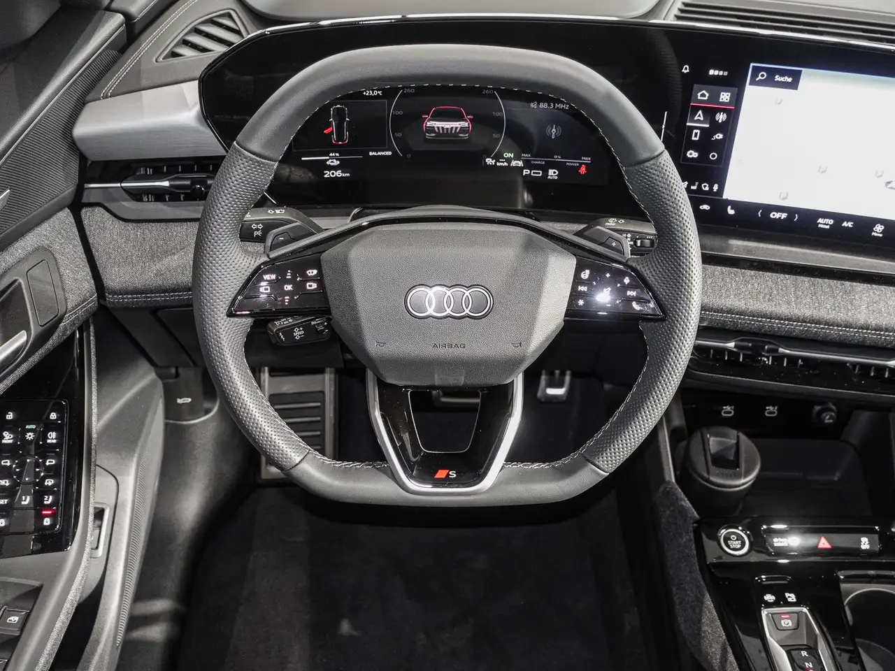 Audi Q6 8