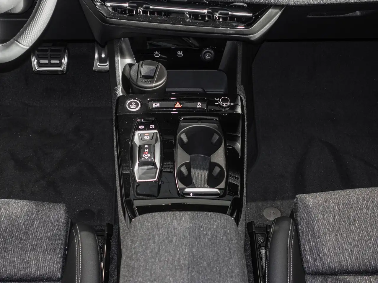 Audi Q6 10