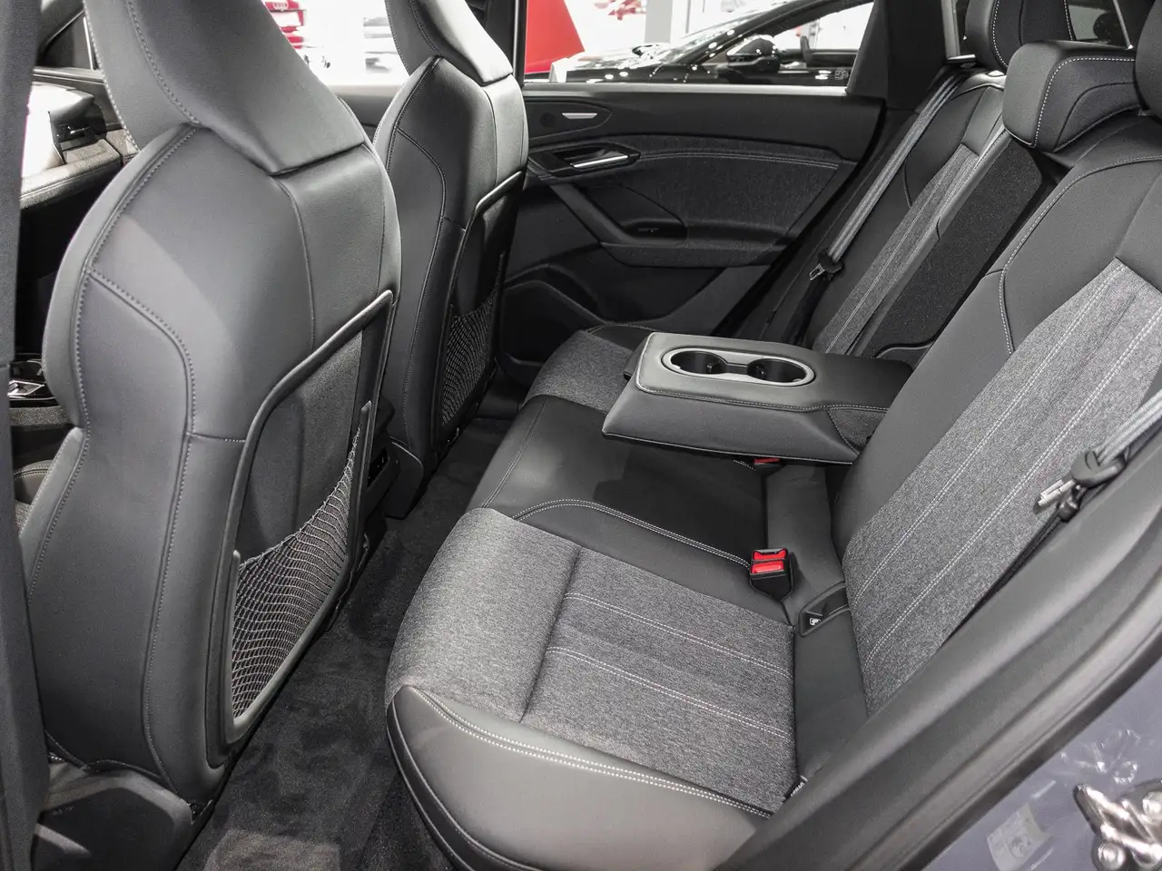 Audi Q6 15