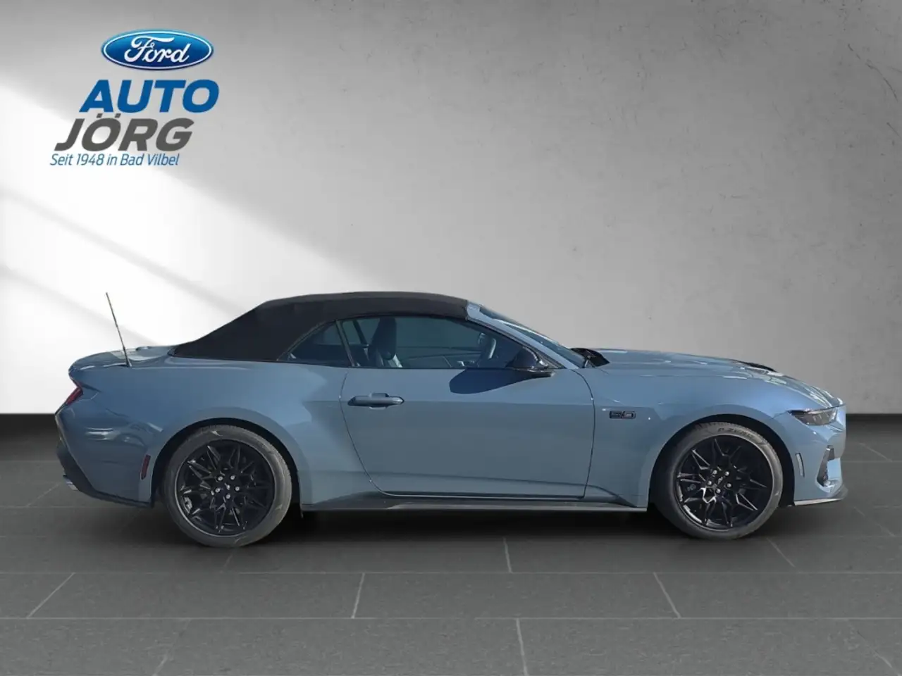 Ford Mustang 6