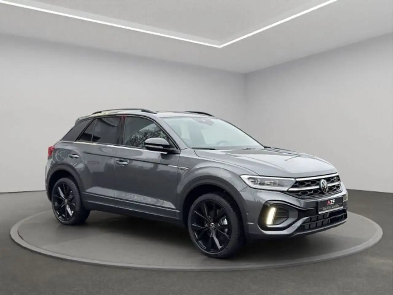 Volkswagen T-Roc 3