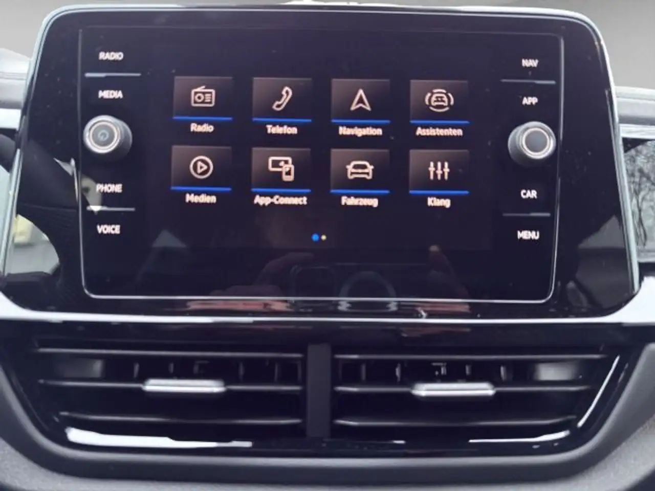 Volkswagen T-Roc 11