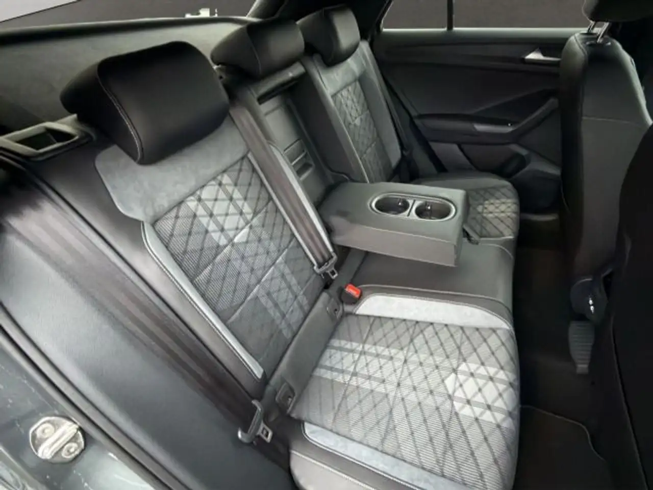 Volkswagen T-Roc 15
