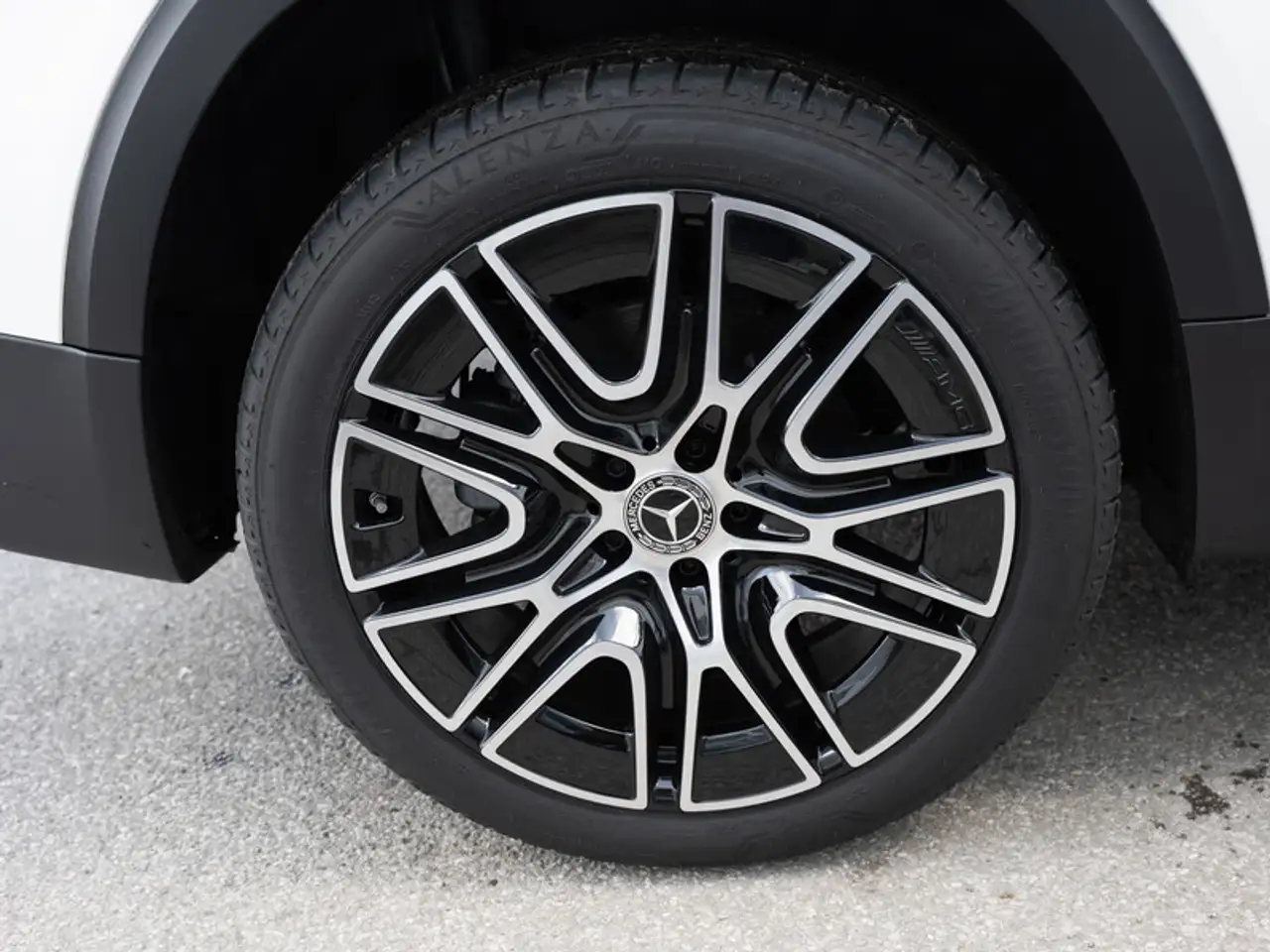 Mercedes-Benz GLB 200 6