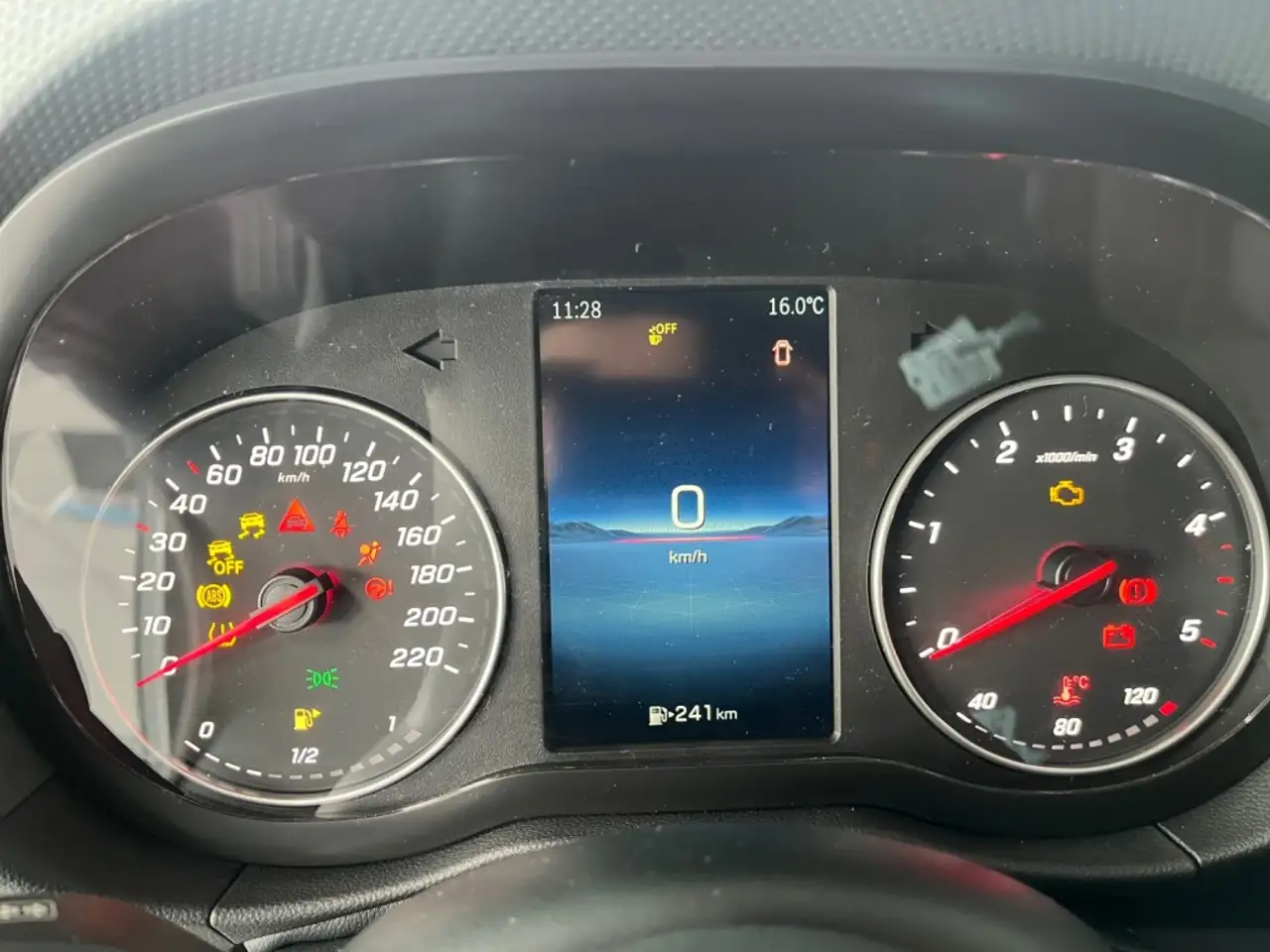 Mercedes-Benz Citan 112 9
