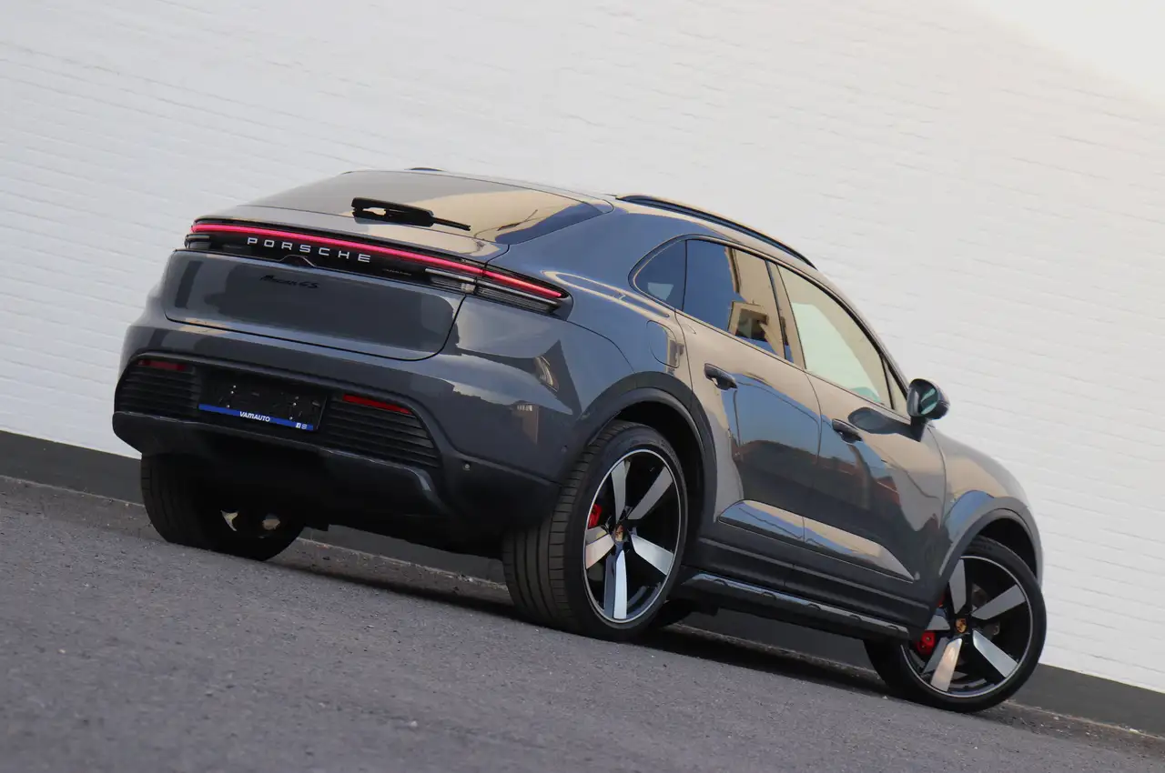 Porsche Macan 12