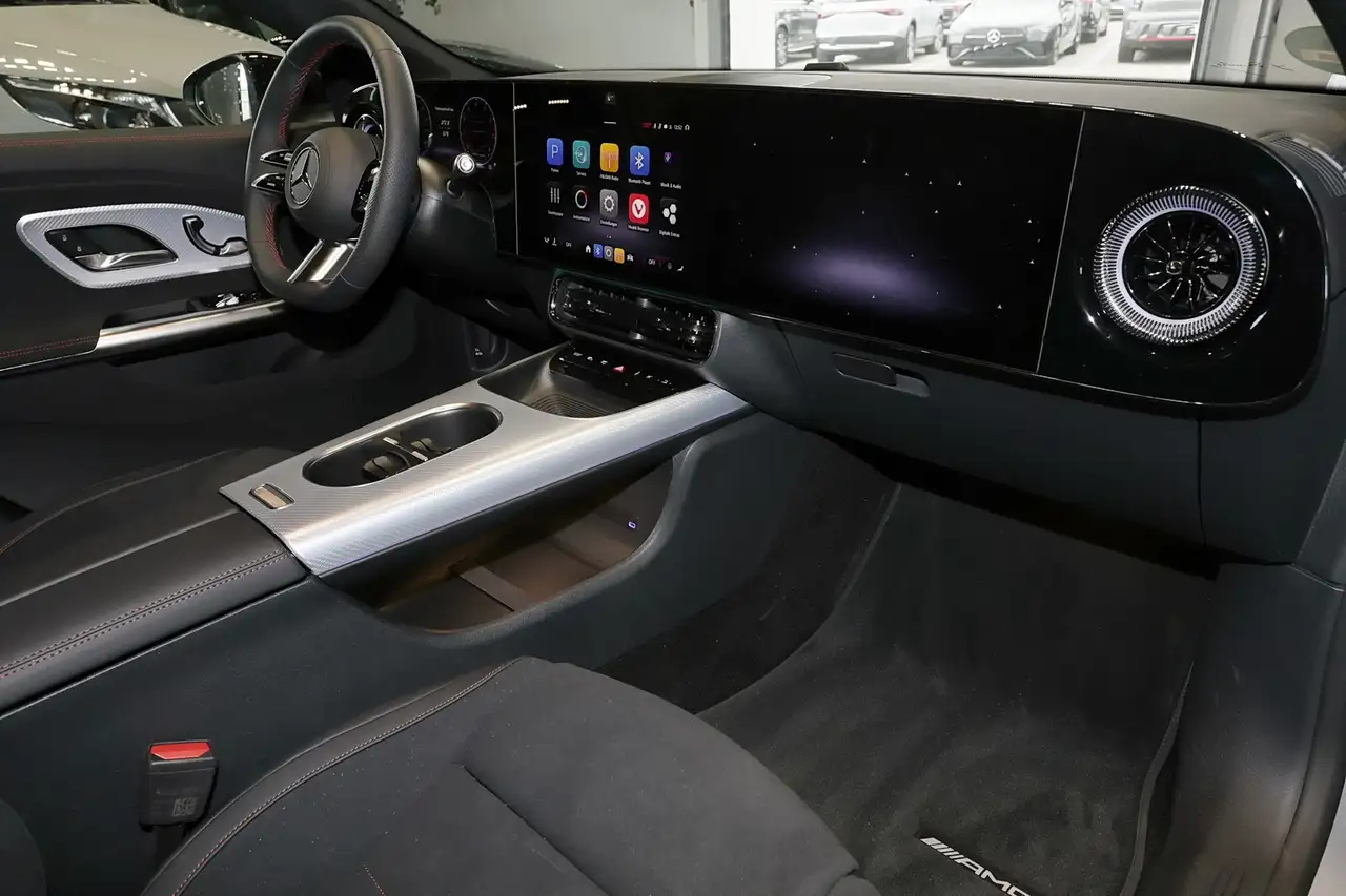 Mercedes-Benz CLA 200 8