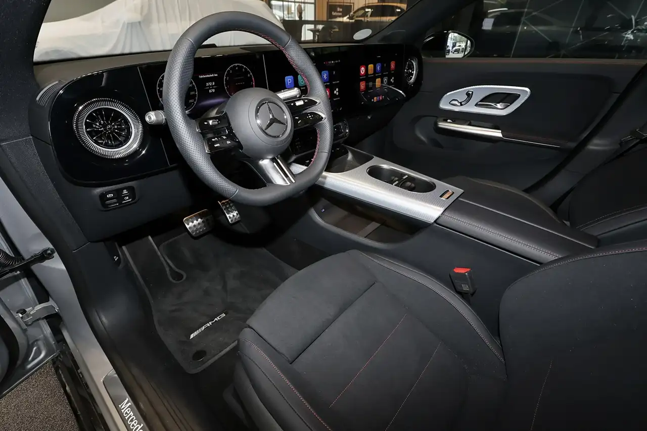 Mercedes-Benz CLA 200 9