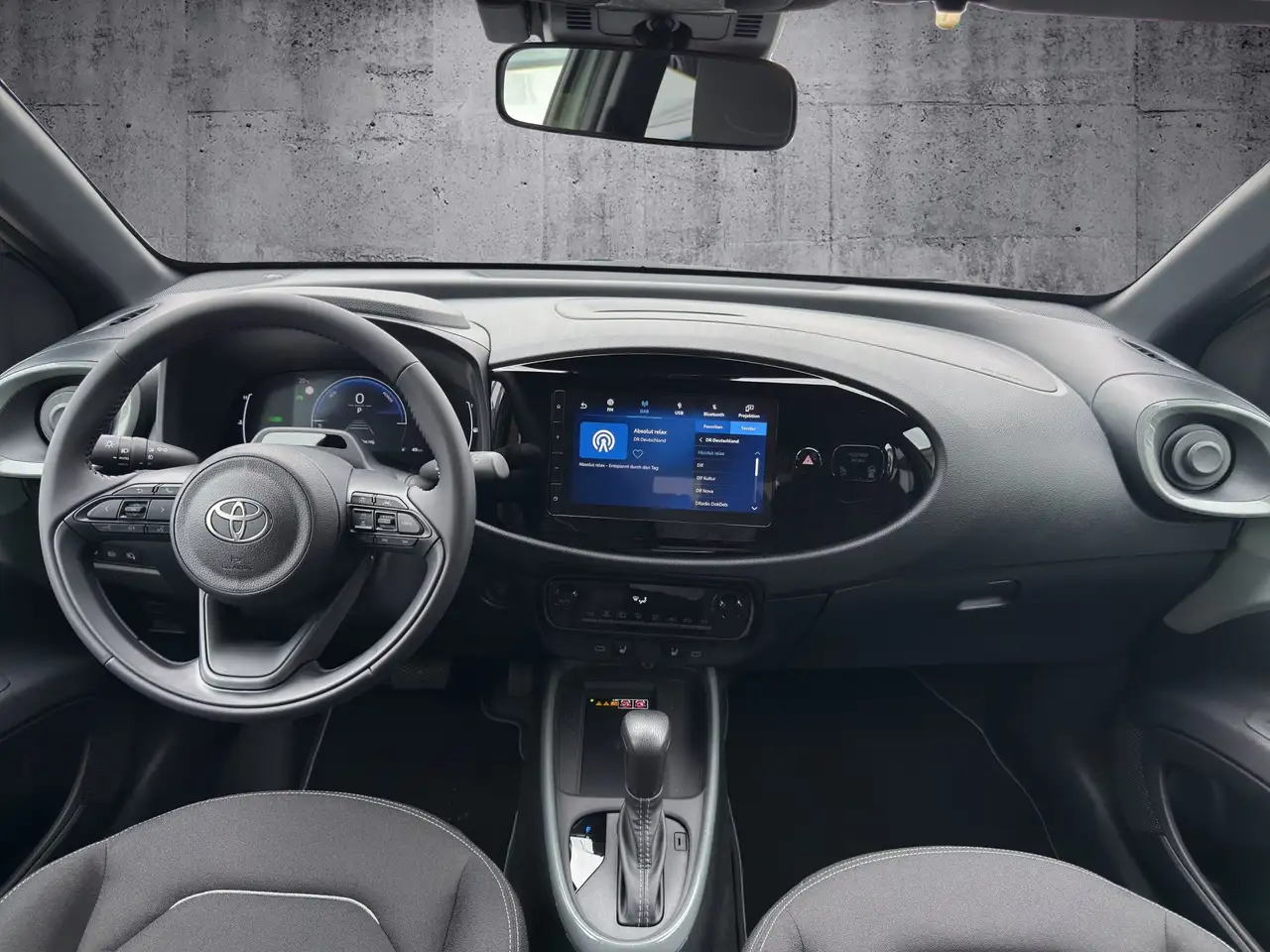 Toyota Aygo X 13