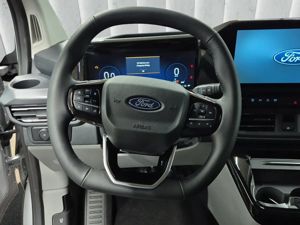 Ford Tourneo 13