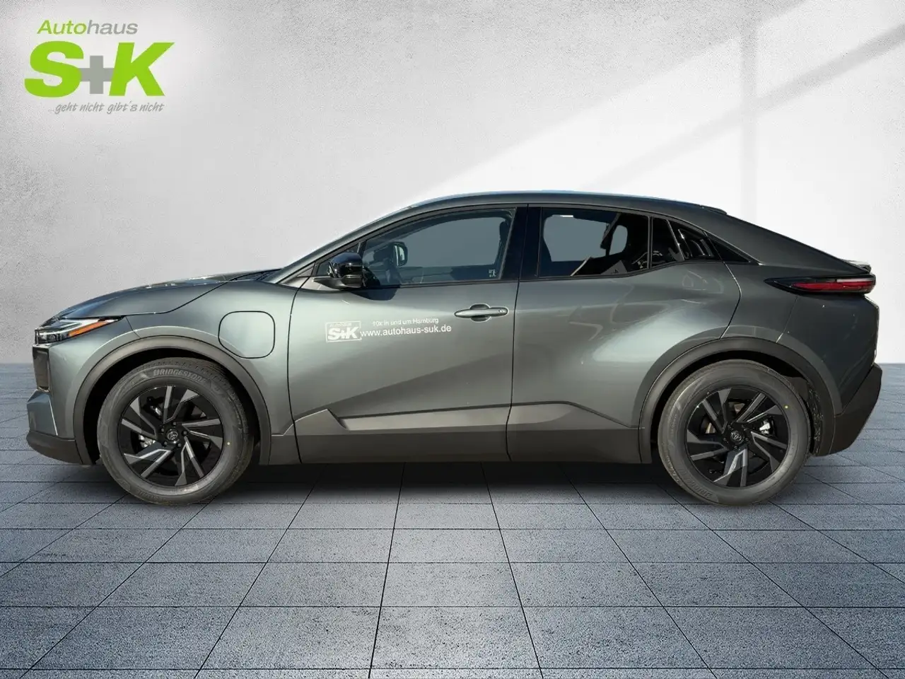 Toyota C-HR 2