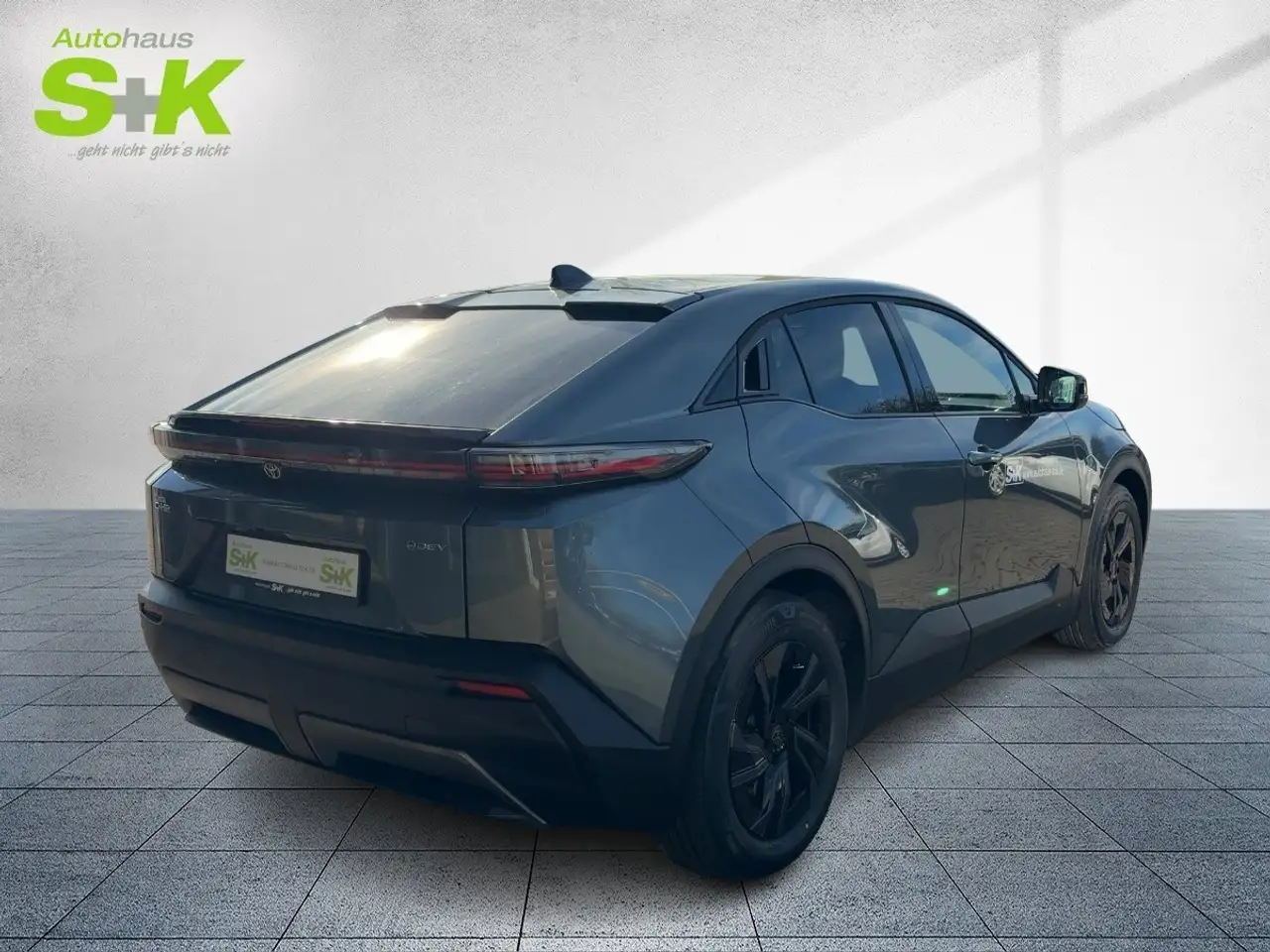 Toyota C-HR 4
