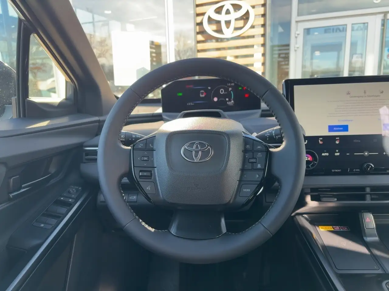 Toyota C-HR 10