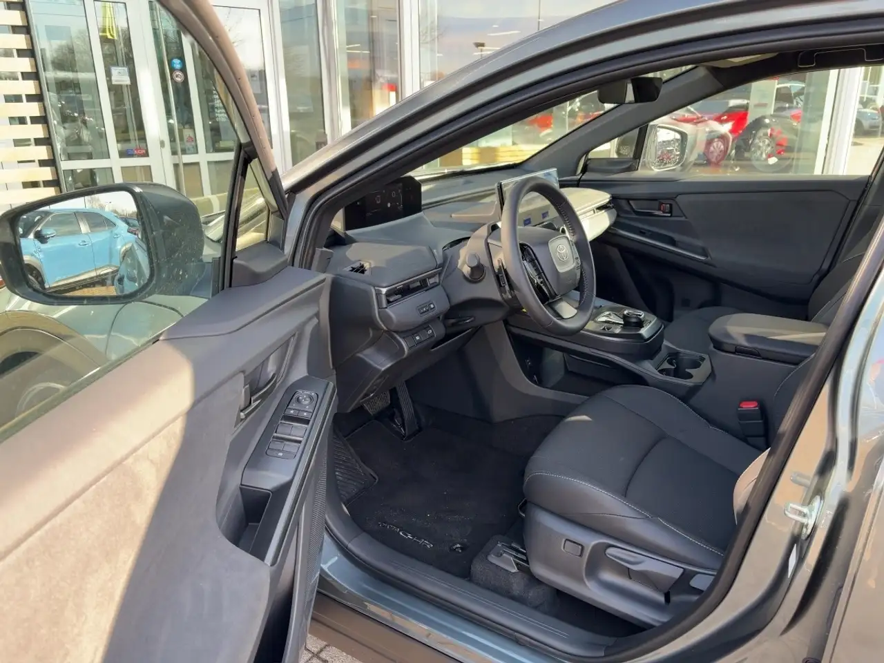 Toyota C-HR 11