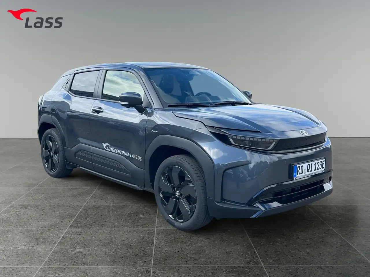 Toyota Urban 8