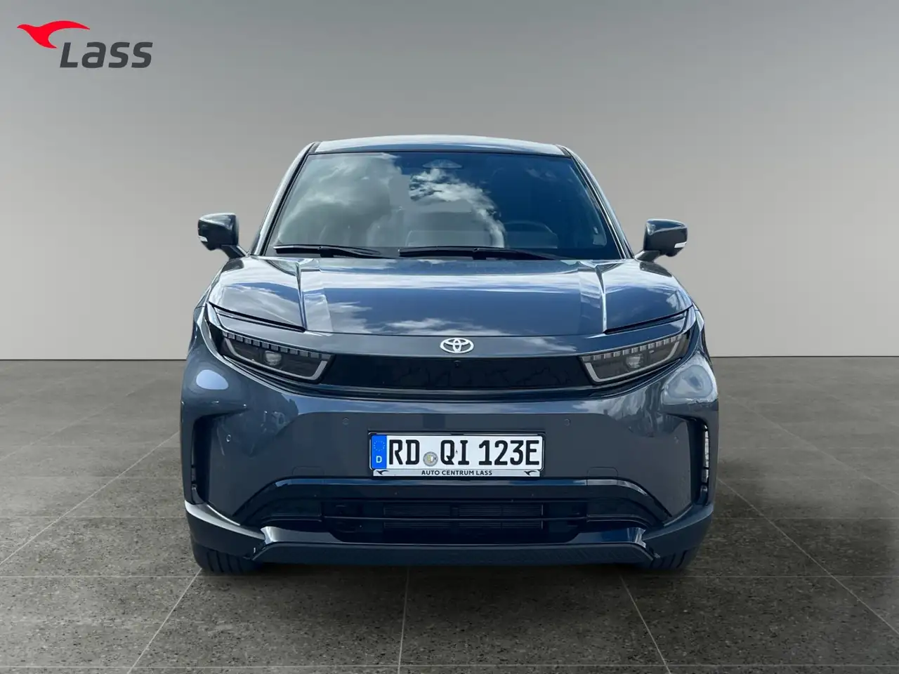 Toyota Urban 9