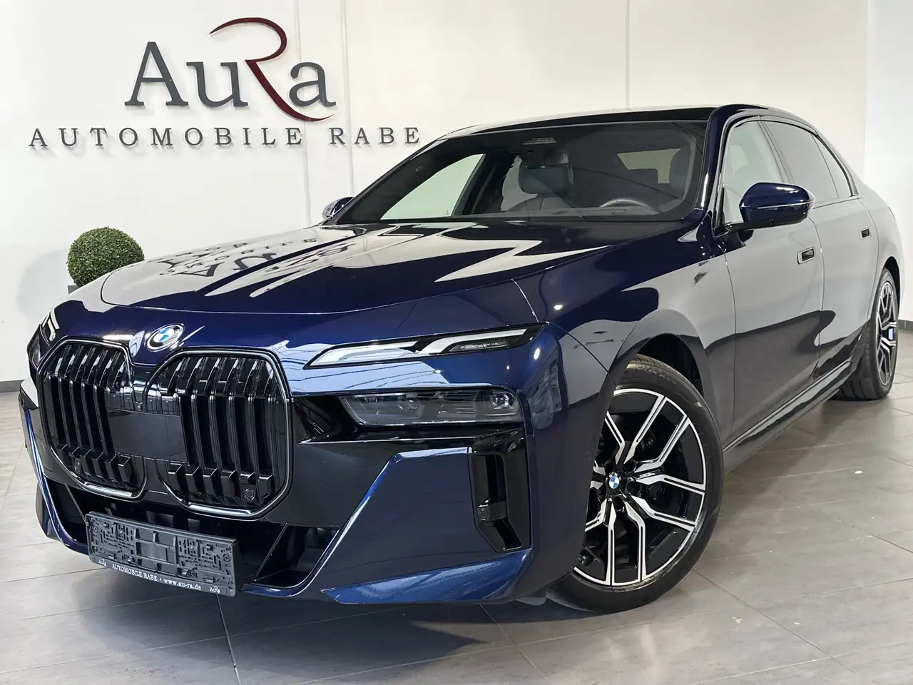 BMW i7