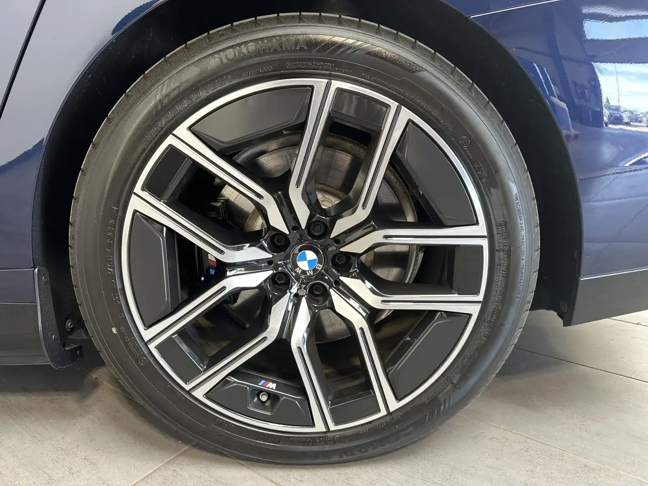 BMW i7 3