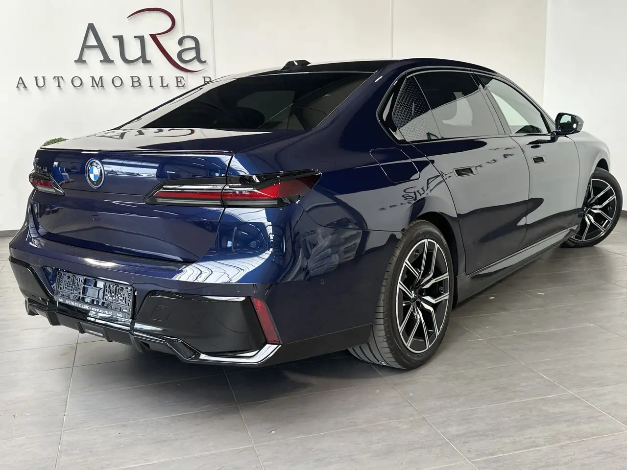BMW i7 4