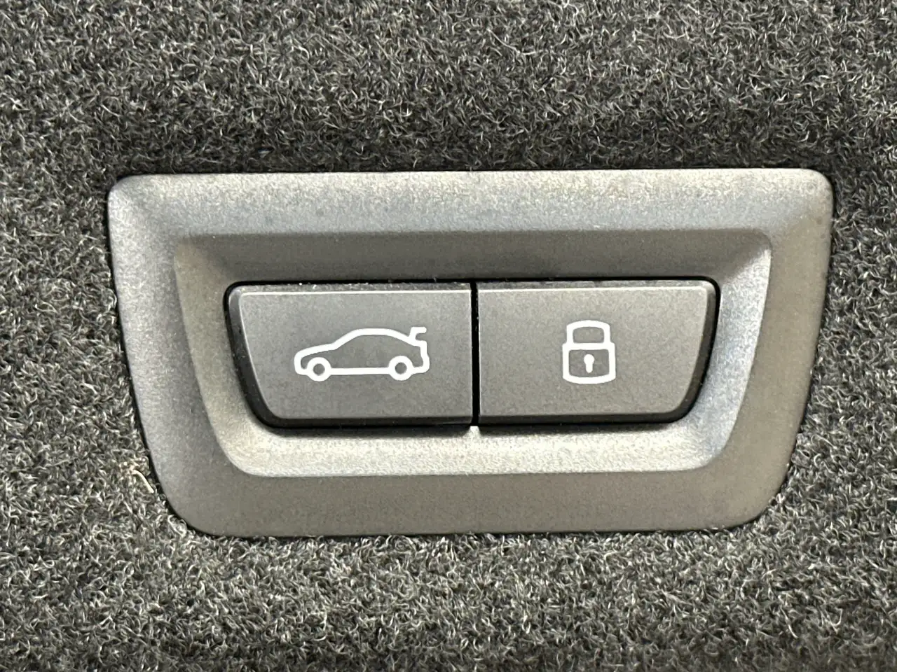 BMW i7 7