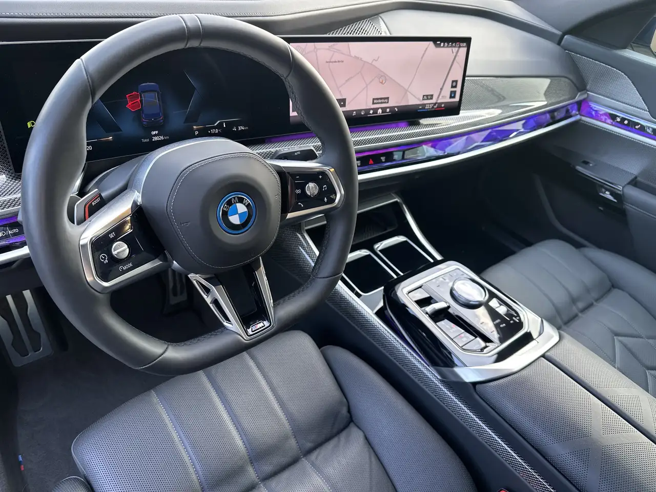 BMW i7 8