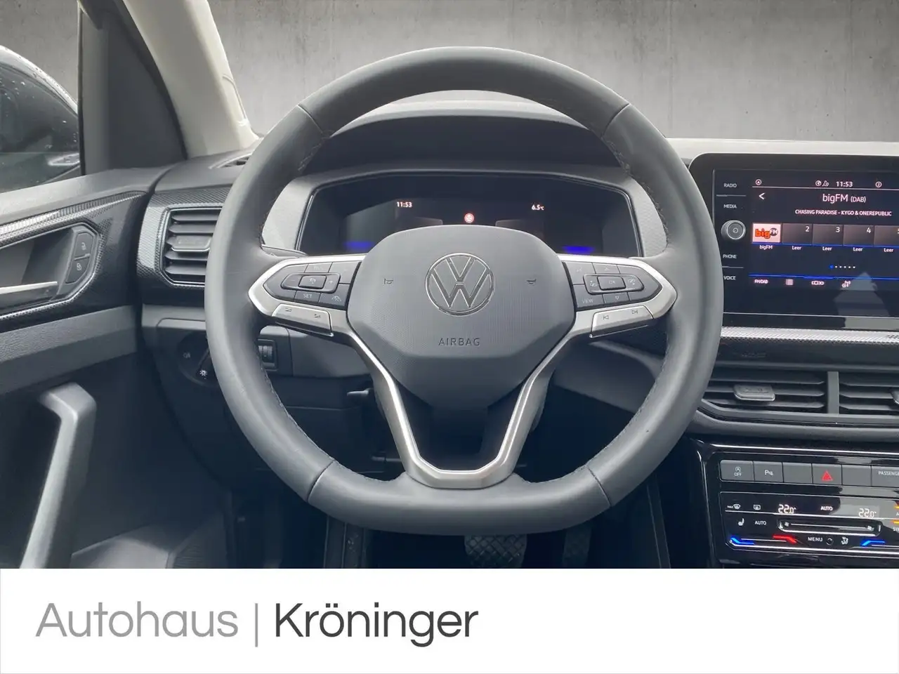 Volkswagen T-Cross 11