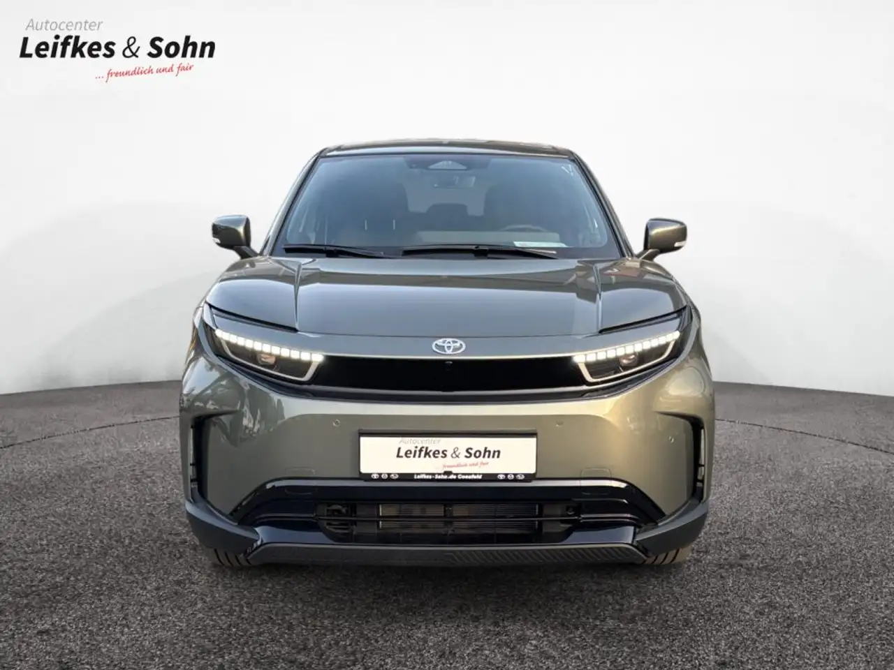 Toyota Urban 8