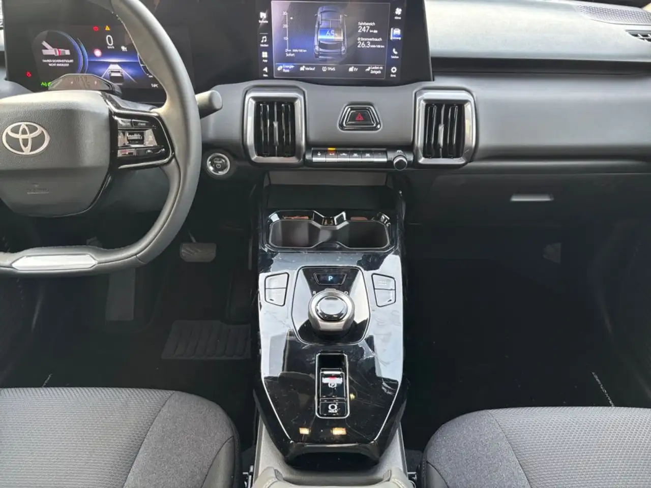 Toyota Urban 11