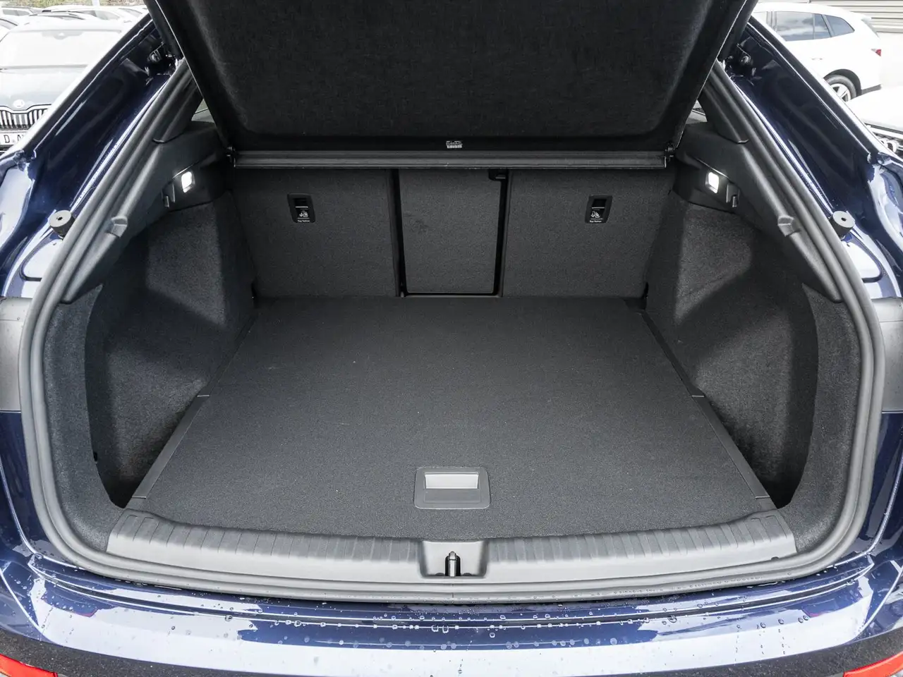 Audi Q4 16