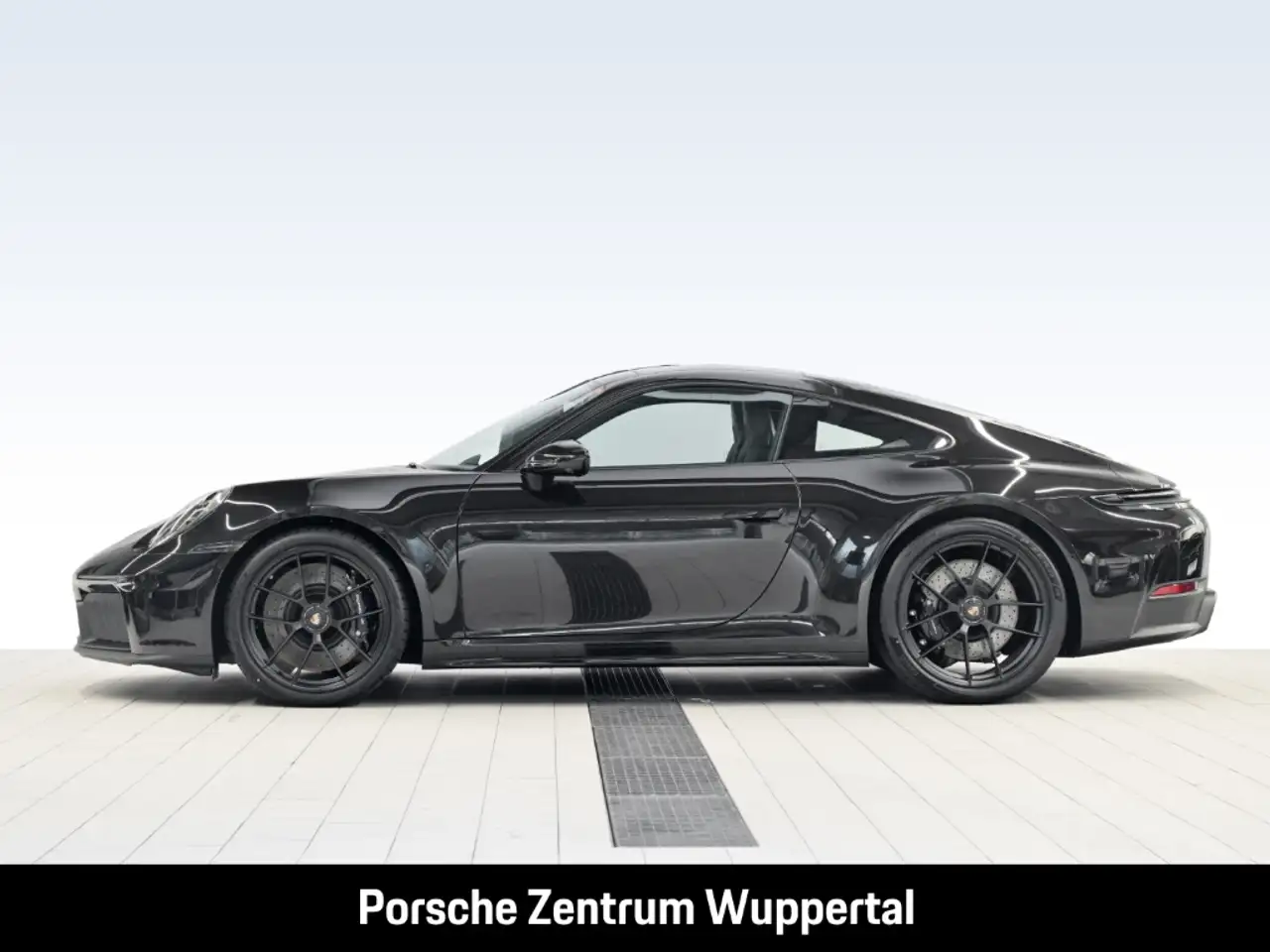 Porsche 992 911 2