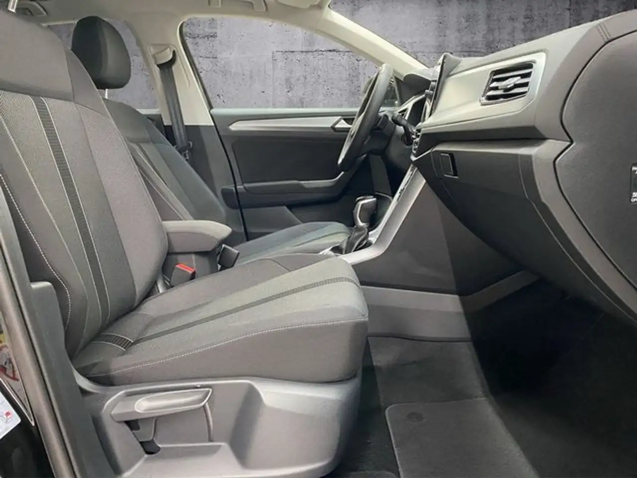 Volkswagen T-Roc 12