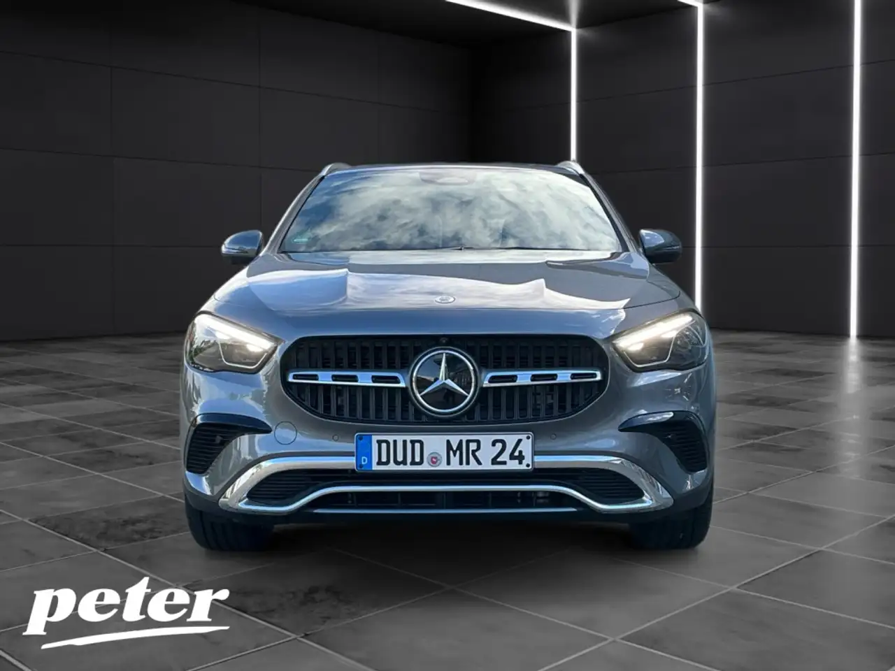 Mercedes-Benz GLA 200 2