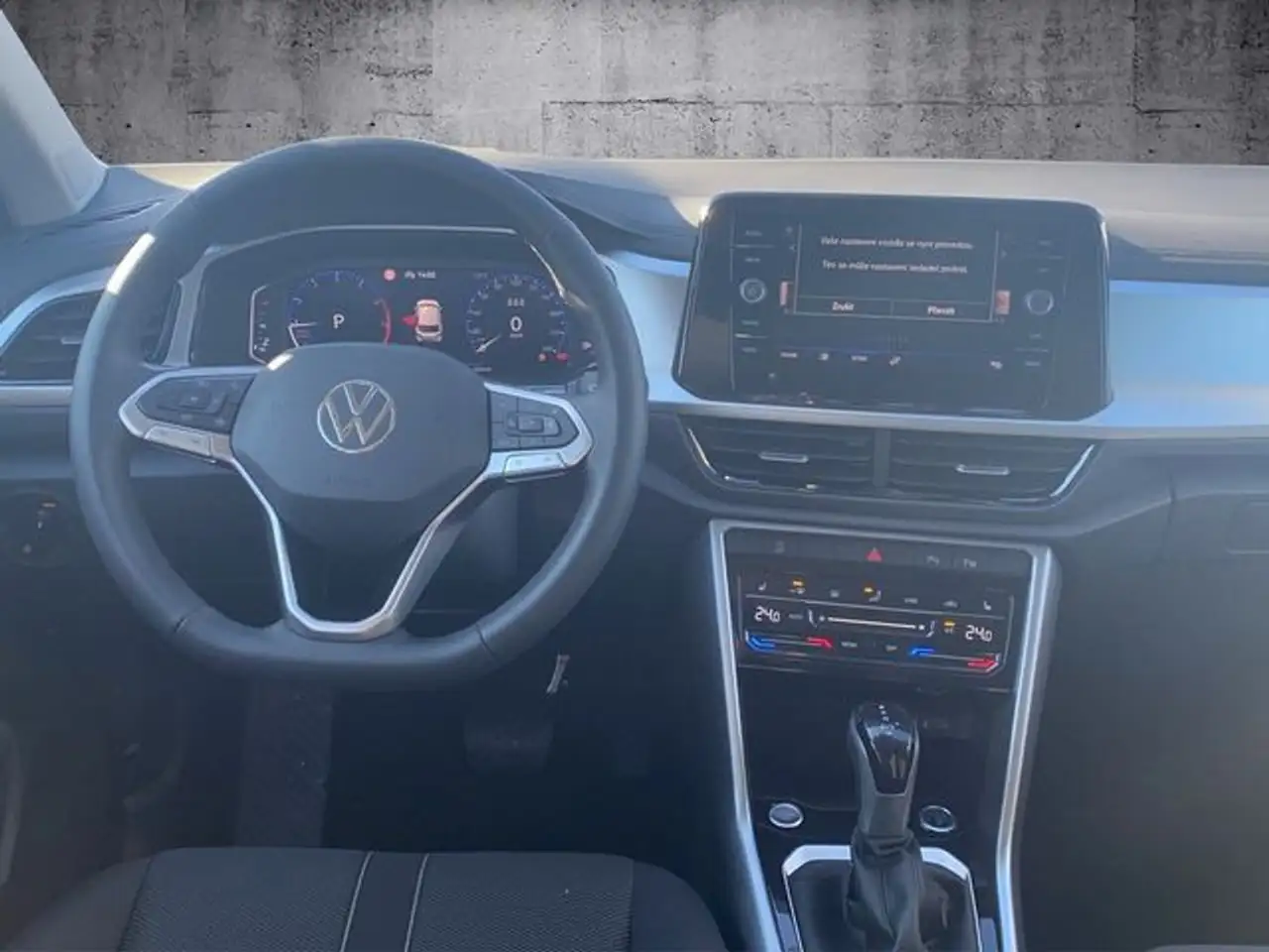 Volkswagen T-Roc 8